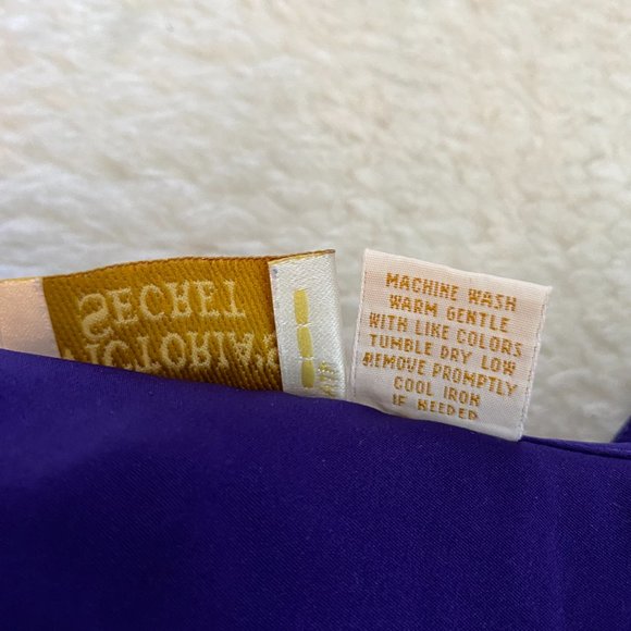 Vintage Victoria's Secret Royal Purple Satin Paisley Robe - Picture 10 of 15